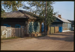 Log houses, Sovetskaia Street (early 20th century), Nerchinsk, Russia; 2000