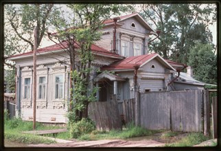Log house, Lenin Street, No. 41 (19th century), Tot'ma, Russia 1996.