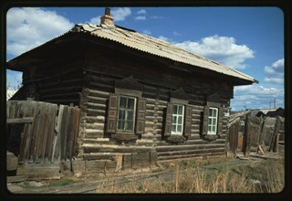 Log house (Strod Street 26), (around 1900), Yakutsk, Russia; 2002