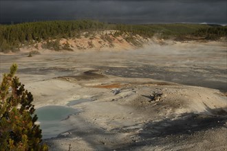 Porcelain Basin at Norris Geyser Basin in Yellowstone National Park; Date: 2 October 2014