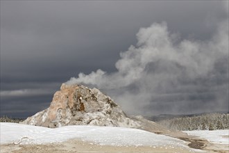 White Dome Geyser in Yellowstone National Park; Date: 10 November 2015