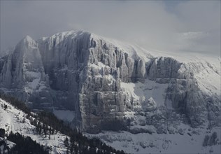 West ridge of Amphitheater Mountain in Yellowstone National Park; Date: 9 January 2013