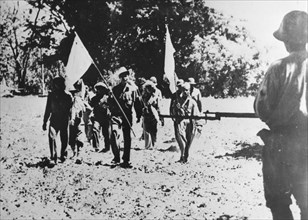 Native Philippines surrender to Japanese troops