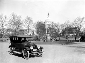Automobile in front of the United States Capitol