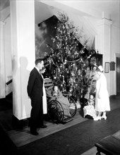 Christmas tree with children in wheelchairs