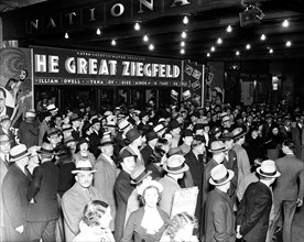 Customers outside The Great Ziegfeld at National Theater