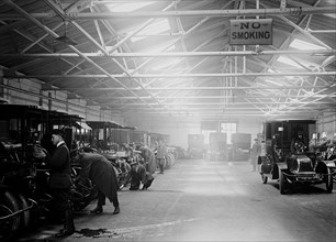 Federal Taxicab Company garage ca. 1914