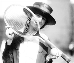 Female tennis player at Holton Arms School