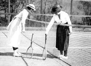 Female tennis player at Holton Arms School
