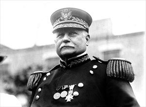 General Walter Howe
