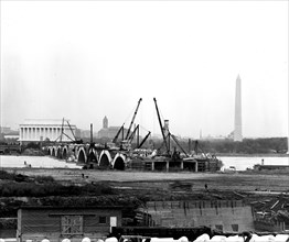 Lincoln Memorial Bridge construction