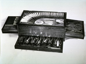 Old English dental case