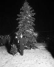 President Hoover lights Nation's Capital community Xmas tree