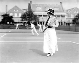 Woman tennis player at tennis tournament