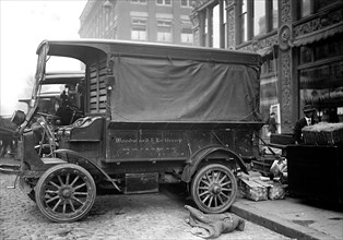 Woodward & Lothrop Department Store (Woodies) trucks