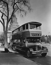 1930s New York City - Fifth Avenue Bus, Washington Square, Manhattan ca. 1936