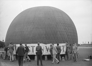 September 28, 1947 - Hot Air Balloon preparing for ascent at East and West (oost en west)