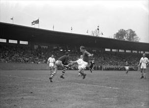 September 27, 1947 - 1940s soccer match = Zeeburgia against VSV / Moment for Zeeburgia goal