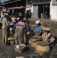 Market, probably on Bali - 1 September 1971 Location Bali, Indonesia