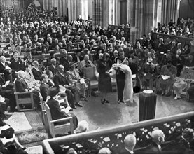 October 10, 1947 - Baptism princess Marijke (Christina) in the Dom church in Utrecht - Overview in the church. Prince Couple standing.