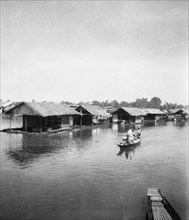 Floating houses in 1940s Indonesia; Date January 2, 1948; Location Indonesia, Jambi, Dutch East Indies, Sumatra
