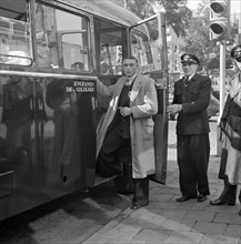 1947 - Boxer Willy Quentenmeyer boarding the KLM bus for Johannesburg