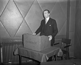 October 3, 1947 - Annual meeting General Dutch Association Krasnapolsky Amsterdam / Queen's Commissioner in Friesland Linthorst Homan
