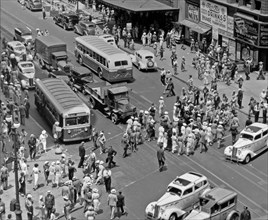 1930s New York City - Herald Square, 34th and Broadway, Manhattan ca. 1936