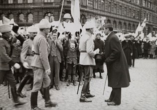 Picture of ceremonial parade. 1919 Carl Gusaf Mannerheim