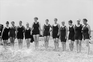 Women's swimming contestants at Sheepshead Bay, Brooklyn, New York City, July 16, 1914