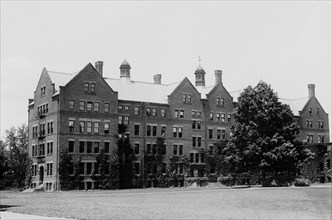 Building on the Vassar College campus ca. 1910-1929
