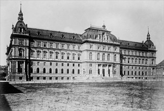 Palace of Justice (Justizpalast) located in the Schmerlingplatz, Vienna, Austria ca. 1910-1915