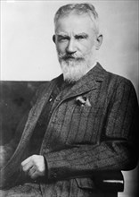 Irish playwright George Bernard Shaw (1856-1950), who was the winner of the Nobel Prize for Literature ca. September 1914