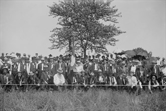 Members of the 72nd Pennsylvania Infantry at the Gettysburg Reunion (the Great Reunion) of July 1913, which commemorated the 50th anniversary of the Battle of Gettysburg