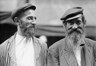 Orthodox Jewish men ca. 1910-1915