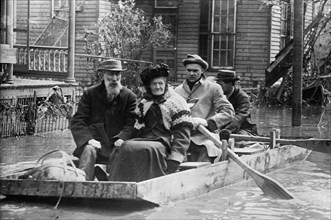 People being rescued during the Great Flood of Dayton in 1913