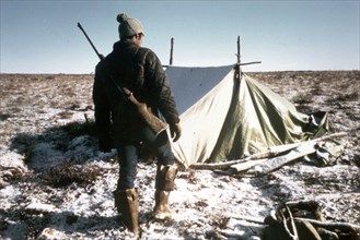 10/7/1972 - Caribou hunter, Ambler Alaska area