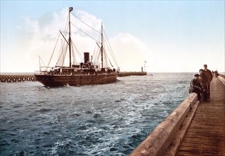 Mouth of the harbor, Dunkirk, France ca. 1890-1900