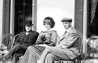Job Hedges, Mr. and Mrs. J. Wadsworth Jr. 7/25/1910