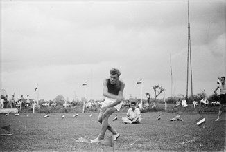 Discus throw on April 6, 1947 in Indonesia, Dutch East Indies