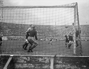Dutch team takes lead in game after a goal by Abe Lenstra ca. September 21, 1947