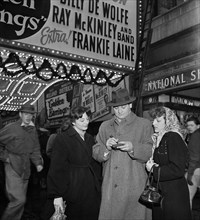 Portrait of Frankie Laine, Paramount Theater, New York, N.Y., between 1946 and 1948