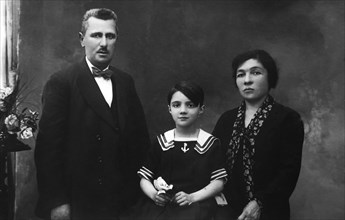 Moise Poggetto family: Moise, Natalina and Ines ca. 1930