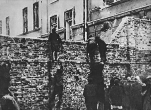 Warsaw Ghetto - Food smuggling ca. 1941-1942