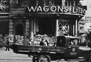 Entrance to the Bristol Hotel during the defense of Warsaw in September 1939