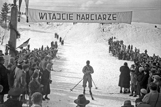 International Skiing Competition for the Polish Championship in Zakopane. The winner of the 18 km race Bronislaw Czech at the finish ca. 1933