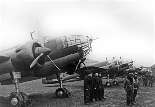 PZL.37 Los (moose), a Polish twin-engined medium bomber designed and manufactured by national aircraft company PZL (Moose Crews next to their planes) ca. 1939