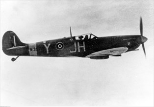 Polish Spitfire JH-Y aircraft of the 317 squadron during a combat flight ca. 1942