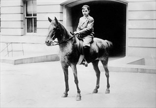 Charlie Taft, on horse 4 7 1909