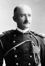 Gen. Clarence Edwards, in uniform 9 7 1910